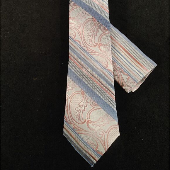 STACY ADAMS MEN'S TIE AND POCKET SQUARE SET. - Picture 1 of 5
